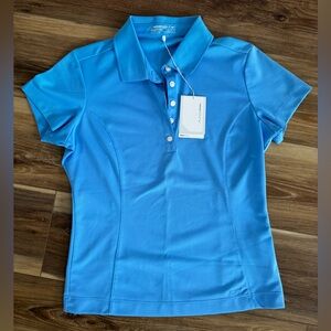 Woman’s Nike fit dry golf button down shirt